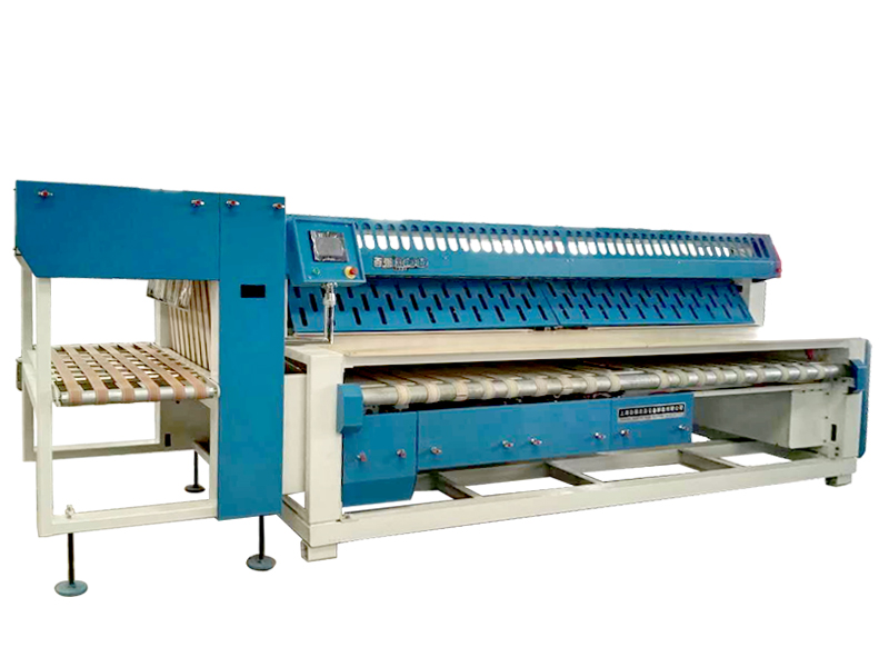 洗衣房設備中的折疊機 洗衣房設備中的折疊機