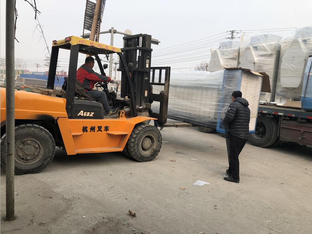 保定洗衣廠洗衣房設(shè)備昨日送貨完畢 保定洗衣廠洗衣房設(shè)備昨日送貨完畢